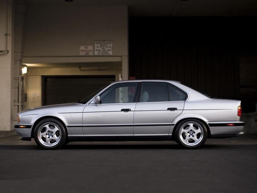 BMW M5 Sedan (US) '1992